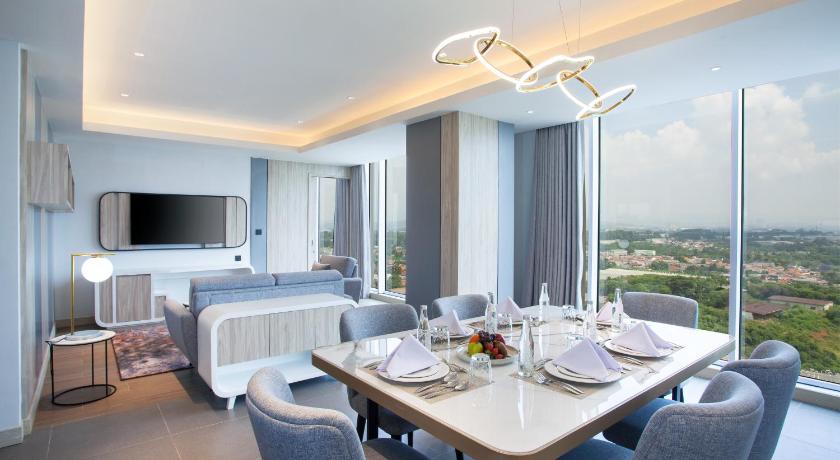 HARRIS Hotel & Convention Cibinong City Mall Bogor - image 3