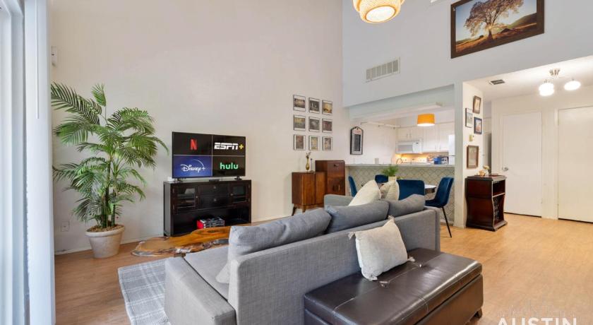 奧斯汀 Waterfront Loft w Park View with Pool and Dock Access 4星级 住宿 套房
