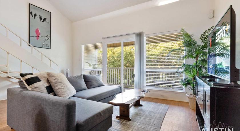奧斯汀 Waterfront Loft w Park View with Pool and Dock Access 4星级 住宿 套房