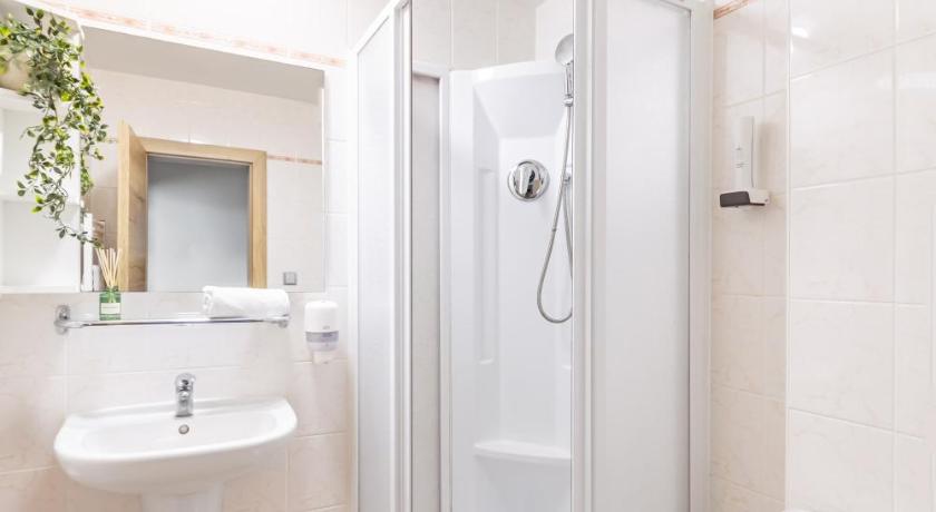 Image of One-Bedroom Apartment 3