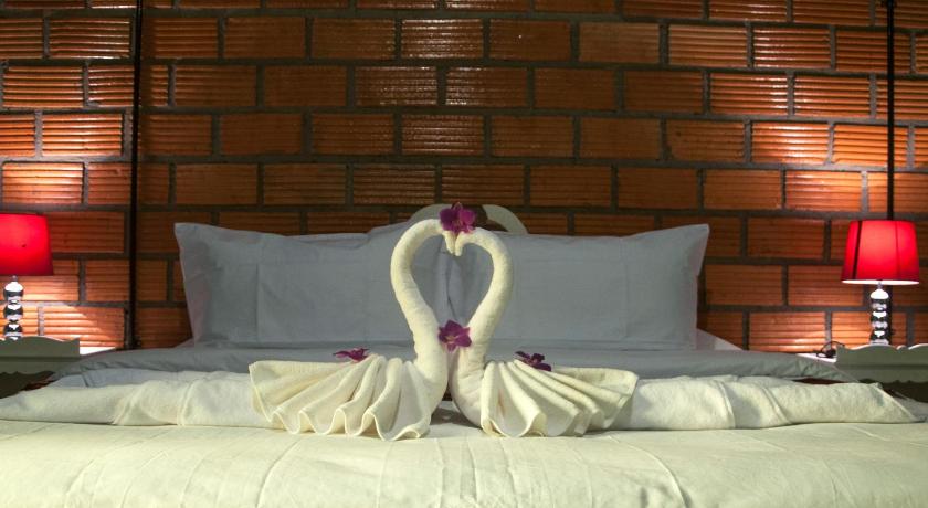 Image of Double (DB) 3