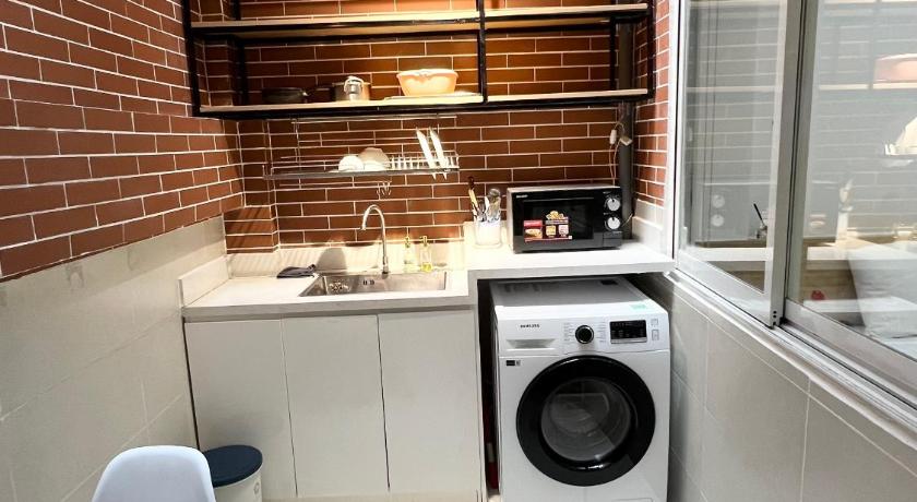 Ho Chi Minh City Home Away Serviced Apartment - Ky Con 4-Star Hotel pool