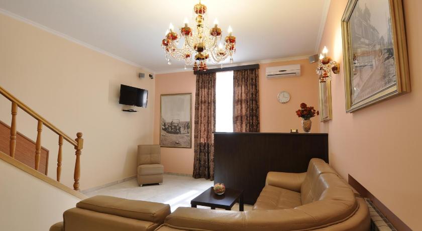 Albert House Hotel and Tours photo