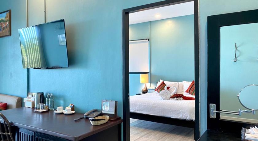 Image of Family Room with Balcony 8