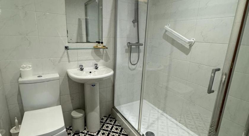 Image of Standard Family Room 2