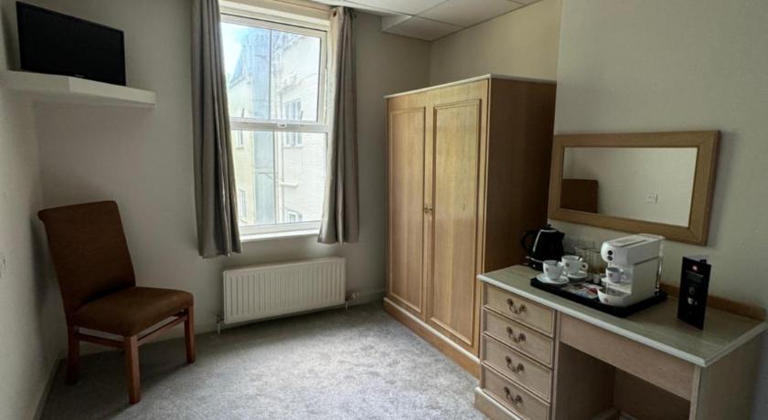 Image of Small Double Room 6