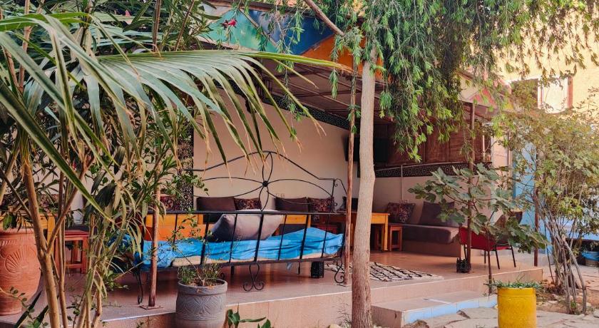 ティンギル Le Retour au calme Maison d'hotes 2つ星 ホテル プール