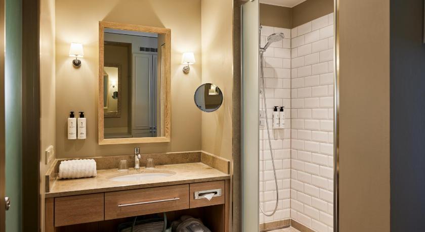 Image of Double Room Landside 2