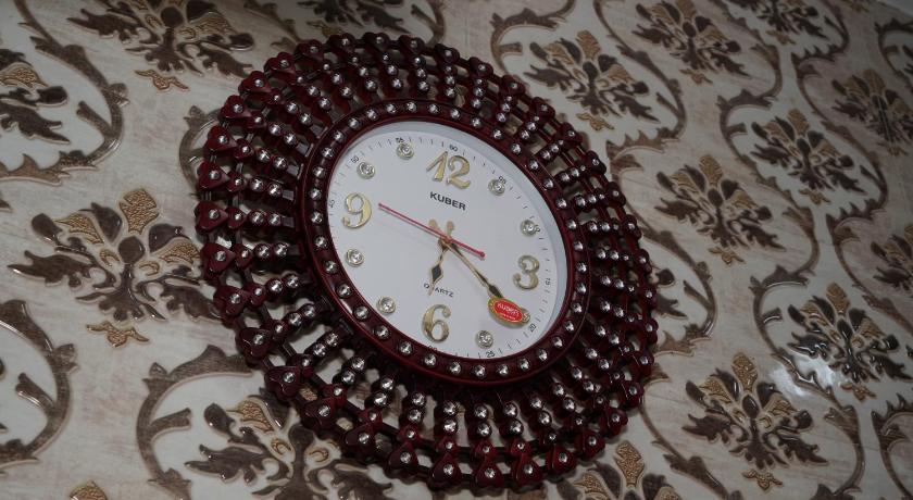 S S Guest House - image 11