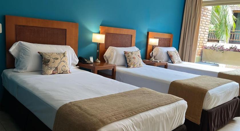 리젠시 트리플룸 - 더블침대 1개, 싱글침대 1개 (Regency One Double and One Single Bed Triple Room) 이미지 1