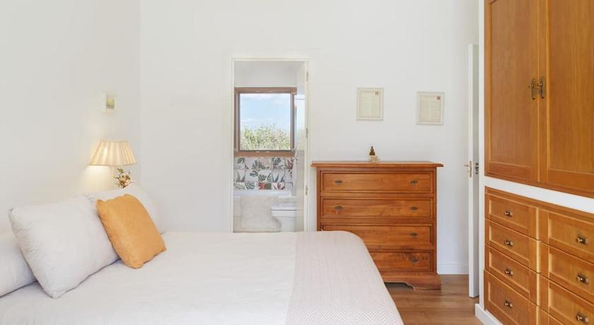 Image of Three-Bedroom Townhouse 5