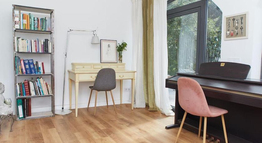 Image of Three-Bedroom Townhouse 12