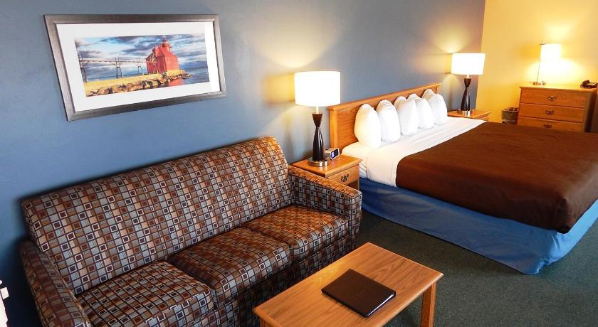 AmericInn by Wyndham Sturgeon Bay