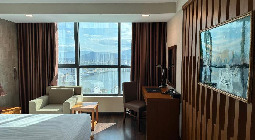 Image of Executive Suite 8