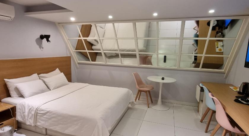 首尔 Sincheon Funny 酒店 餐厅