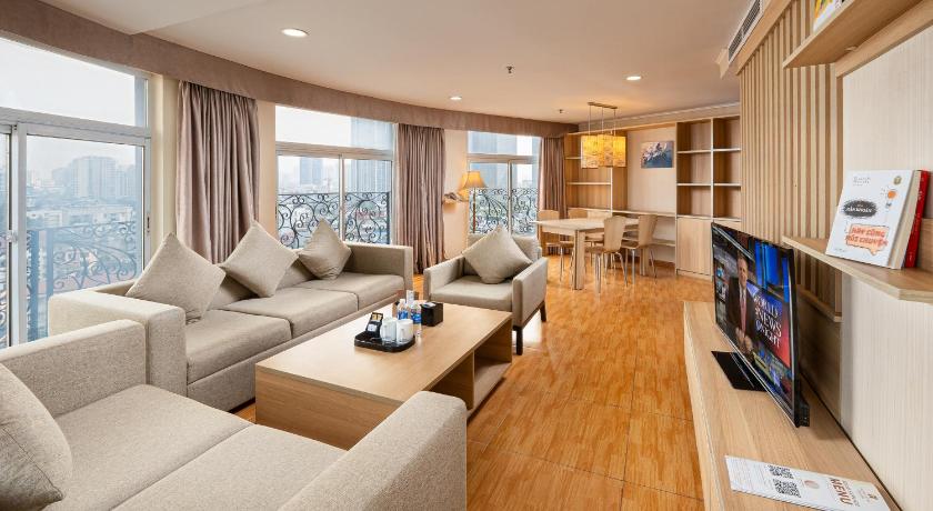 ハノイ Super Candle Hotel 4つ星 ホテル 外観