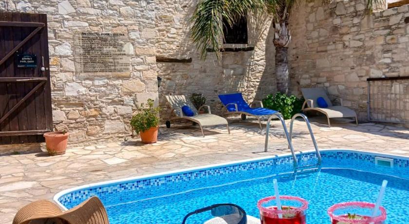 Athena's Pool Oasis