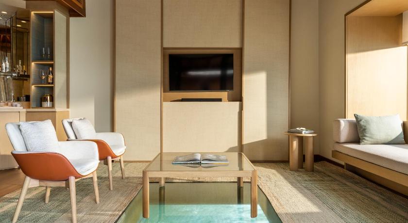 Image of Ocean Bungalow with Pool 10
