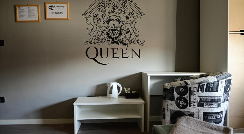 Image of Twin Room with Bathroom 8
