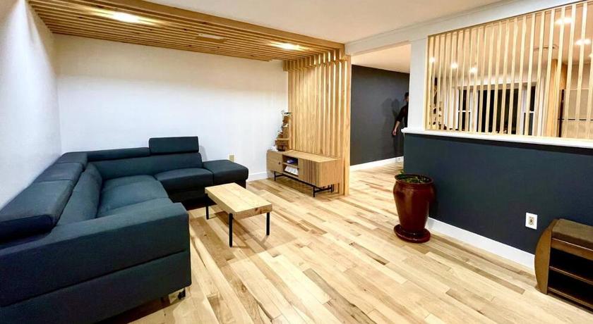 Ship Bottom (NJ) New Asian Wood style 4 Bedroom in Surf City 3-Star Accommodation lobby