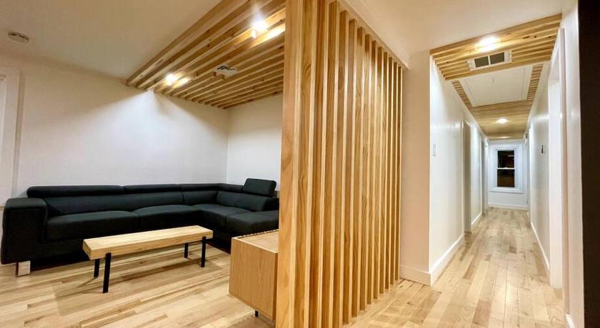 Ship Bottom (NJ) New Asian Wood style 4 Bedroom in Surf City 3-Star Accommodation pool