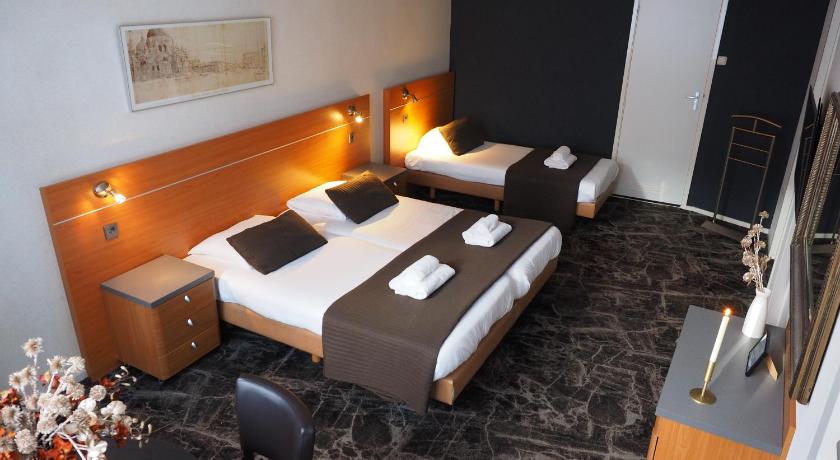 Image of Triple Room 0