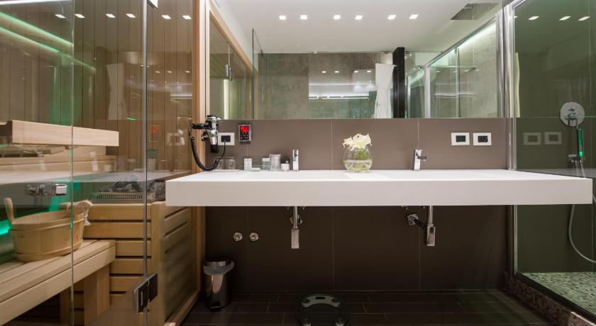 Image of Suite Deluxe 15