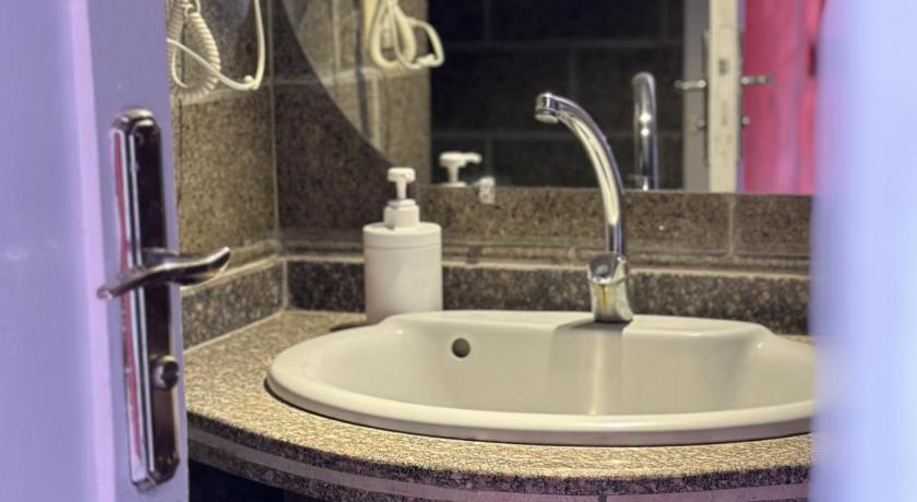 Image of Standard Suite 14
