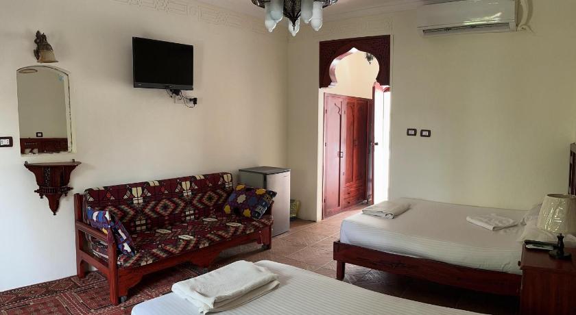 Image of Deluxe Family Room 7