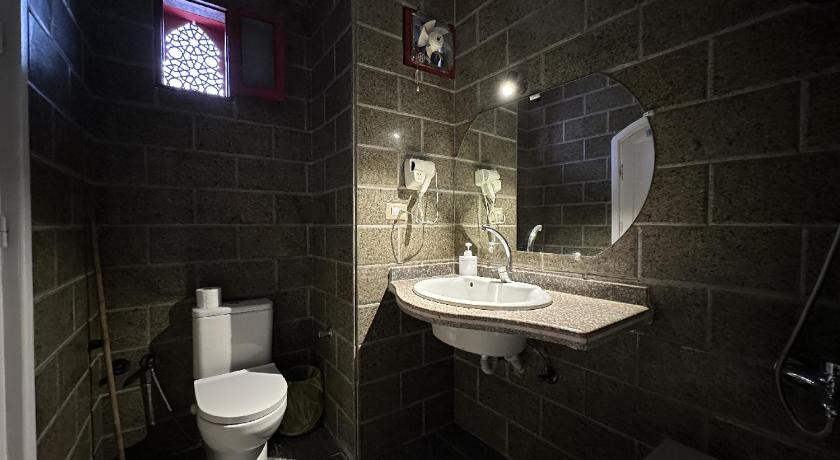 Image of Front Sea View Suite 2