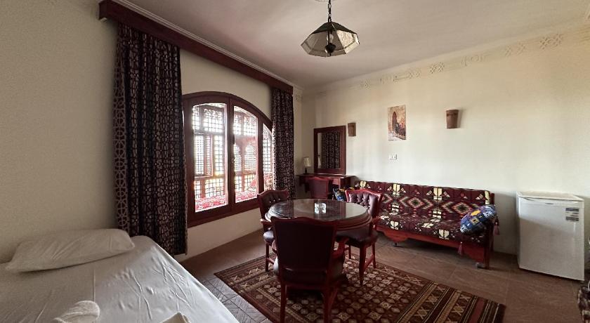 Image of Front Sea View Suite 7