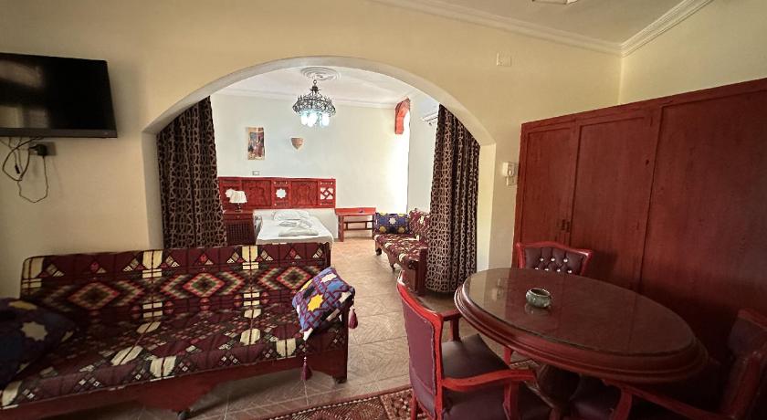 Image of Standard Suite 8