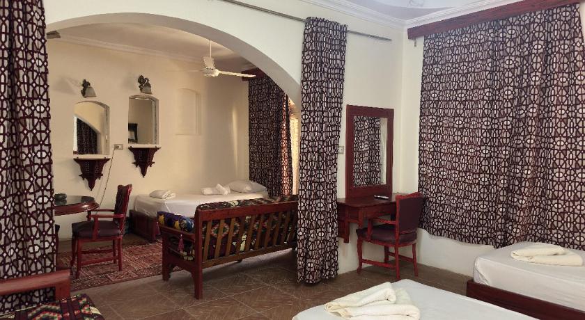 Image of Standard Suite 7
