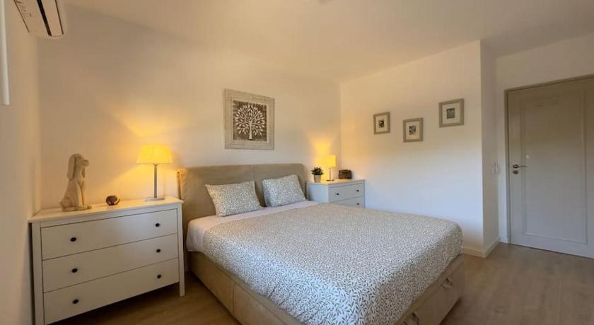Image of One-Bedroom Apartment 14