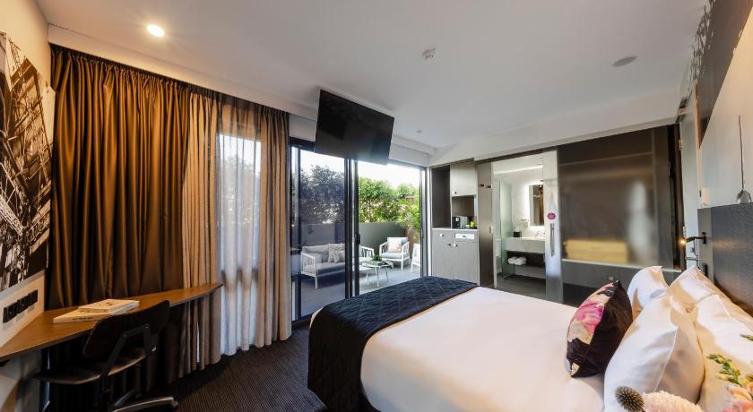 Imagen de Superior Queen Balcony Room 1