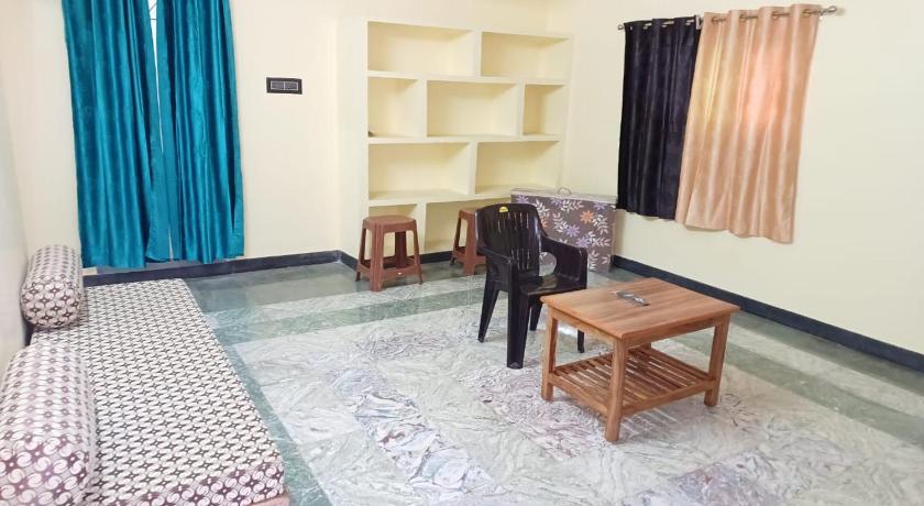 Sakthi Villa 2 BHK at 1st Floor with Garden View - image 12