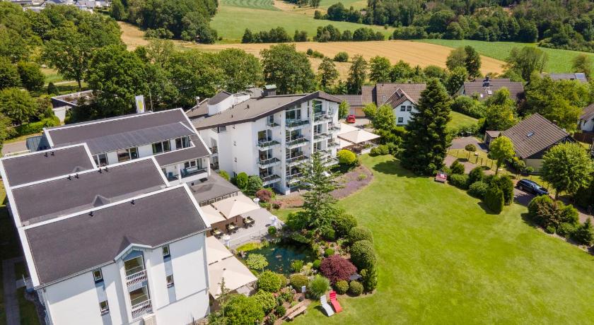 ヌンブレヒト Hotel Derichsweiler Hof 4つ星 ホテル スイート