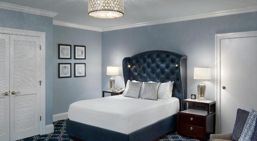 Claremont Club & Spa - A Fairmont Hotel photo