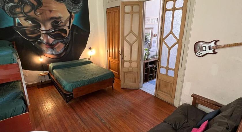 Image of Family Room with Private Bathroom 0