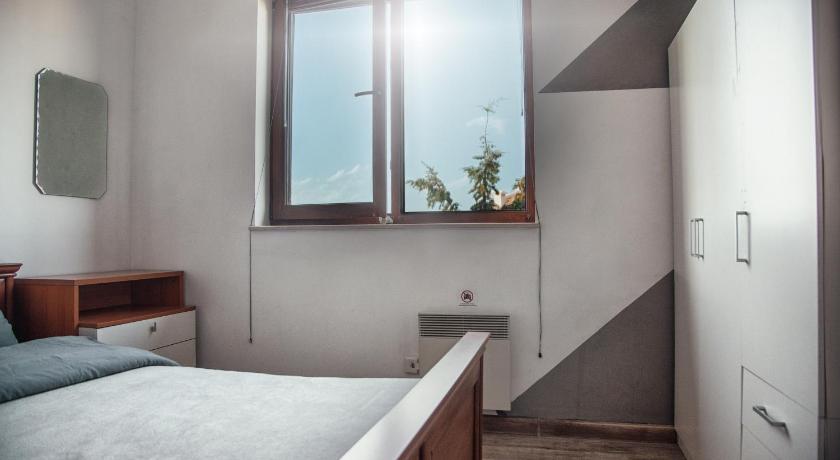 Cozy apartment next to the forest and the gondola - image 22