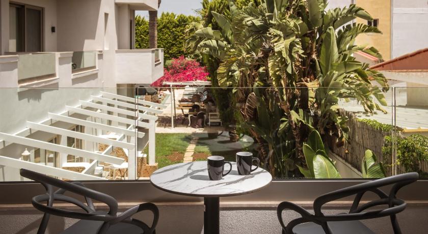Image of Junior Suite with Garden View 1