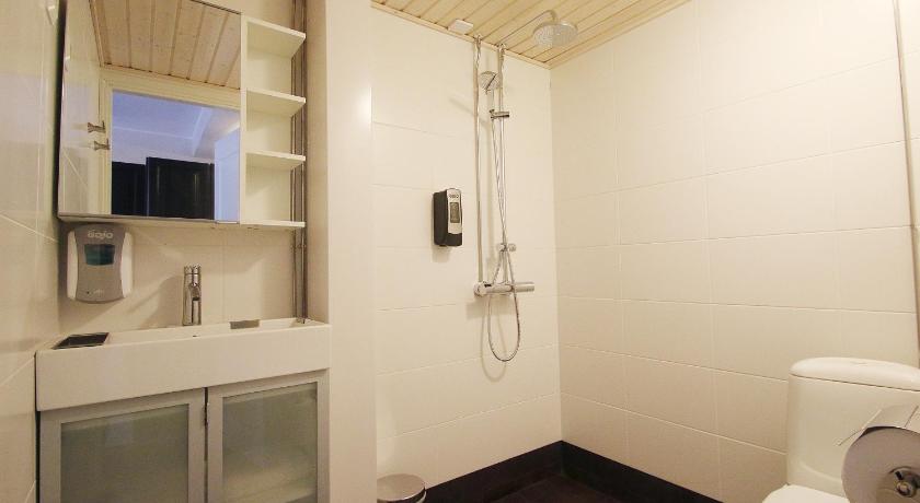 Image of Standard Twin Room 2