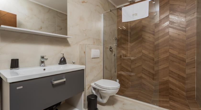 Image of Apartment with Sea View 2