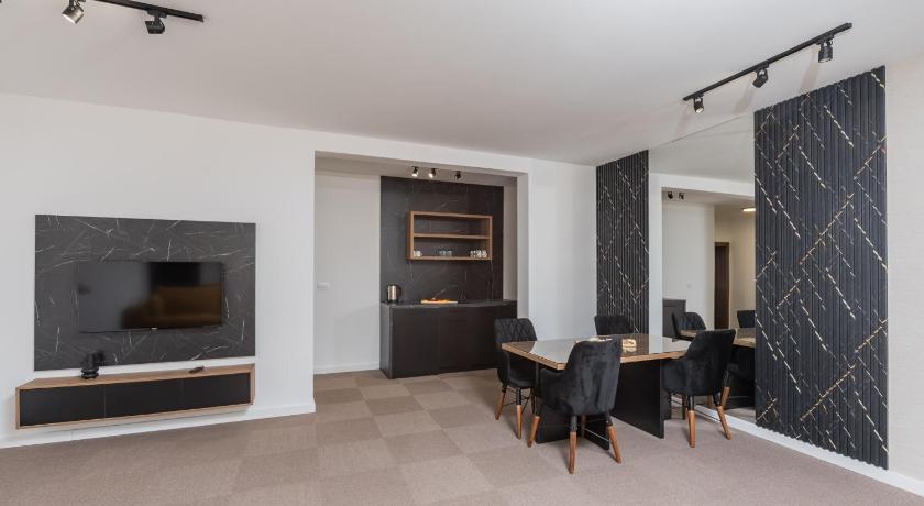 Image of Apartment with Terrace 0