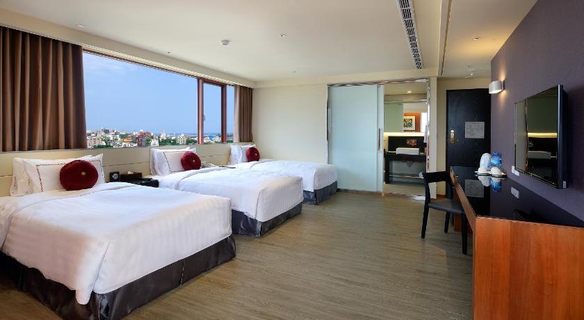 Image of Deluxe Triple Room 3