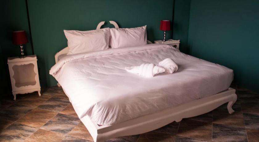 Image of Double (DB) 9