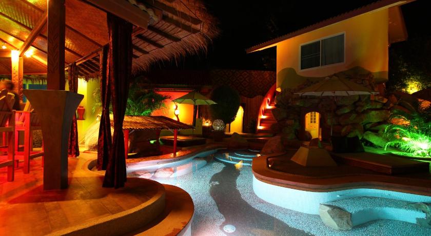 Pandora Lifestyle Hotel - image 4
