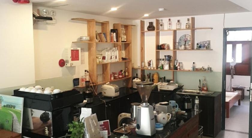 Lem's Apartment & Coffee - image 7