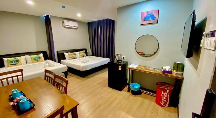 Image of Deluxe Family Room 1
