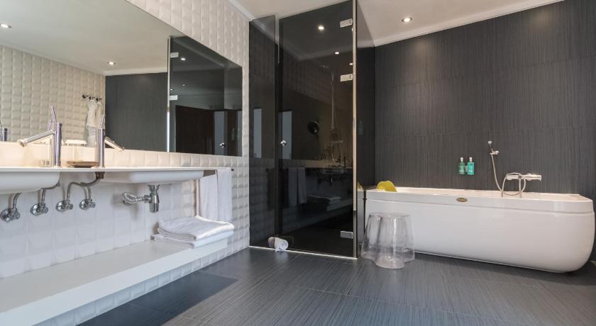 Image of Suite 6